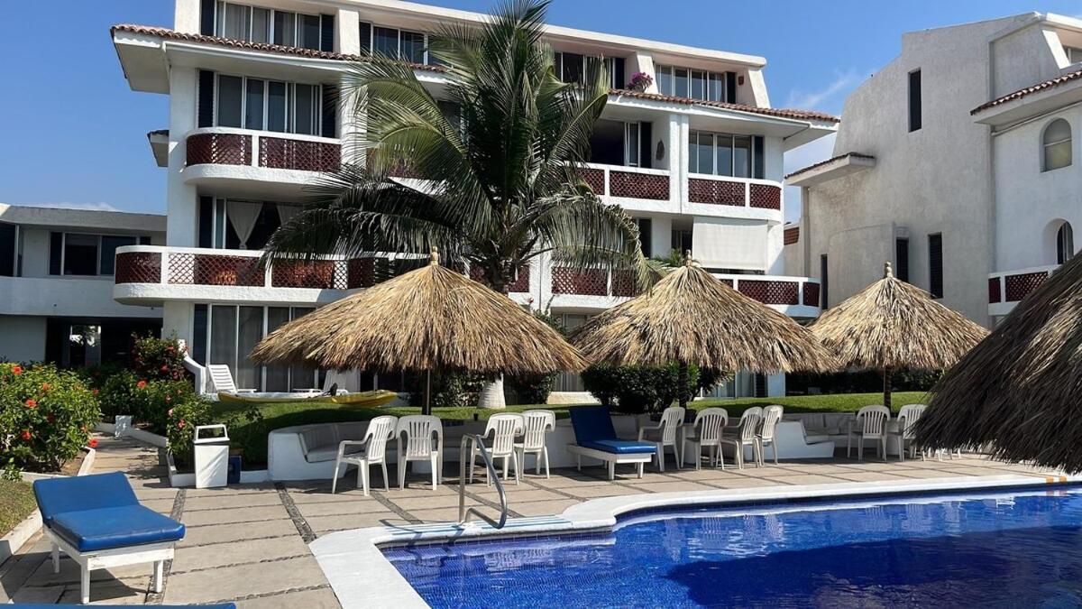 Spacious Apartment In Manzanillo Right On The Beach Exterior photo