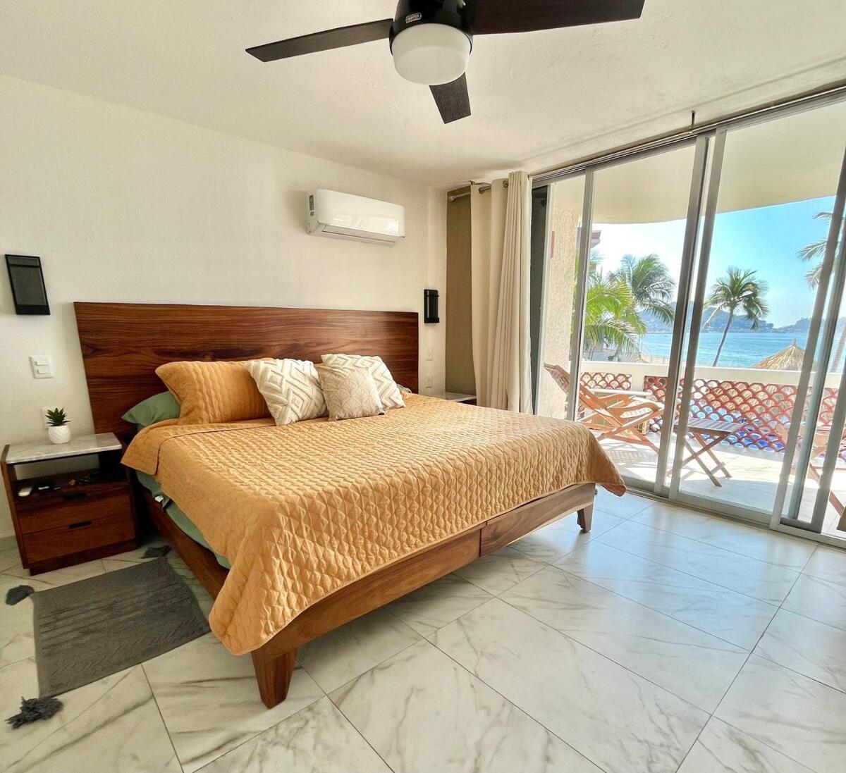 Spacious Apartment In Manzanillo Right On The Beach Exterior photo